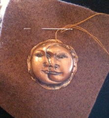 Sewing Cabochon to felt.