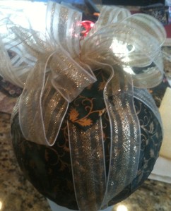 Green Destashification Ornament