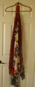 Destashification Scarf Hanger
